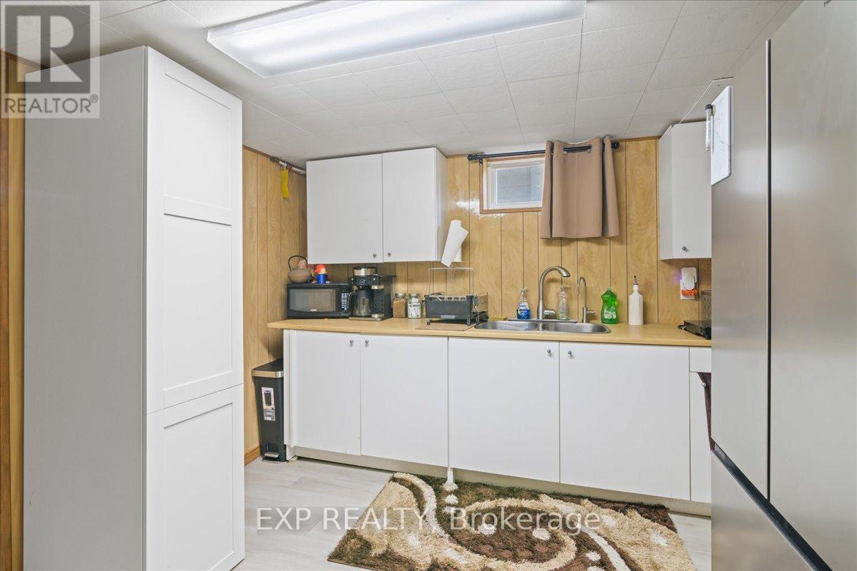 777 Barbara Crescent, Peterborough South (West), Ontario  K9J 3X8 - Photo 32 - X12246701