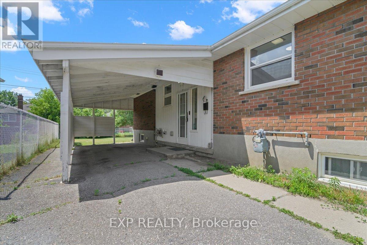777 Barbara Crescent, Peterborough South (West), Ontario  K9J 3X8 - Photo 5 - X12246701