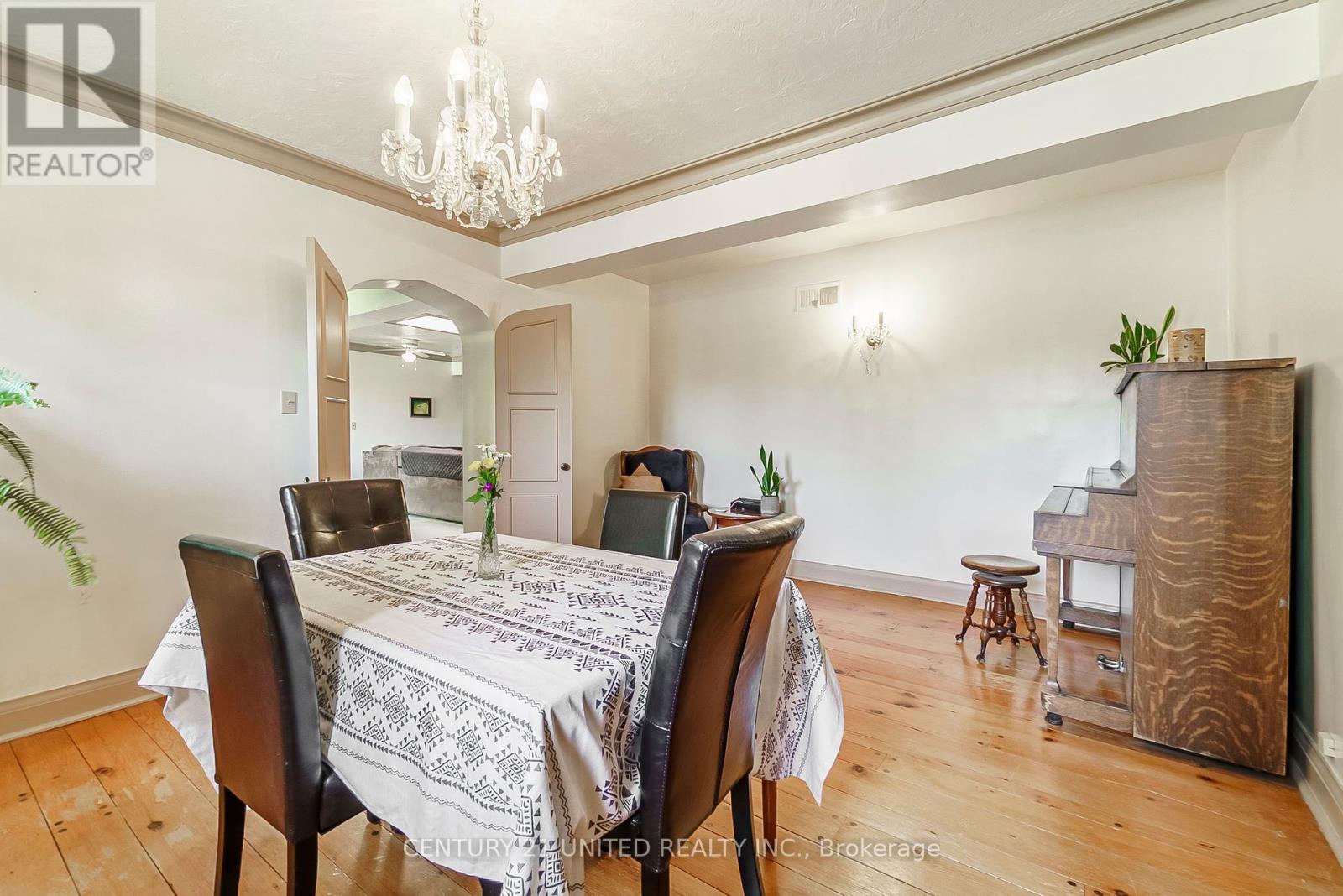 44 Moorecraig Road, Peterborough West (North), Ontario  K9J 6V7 - Photo 12 - X12247036