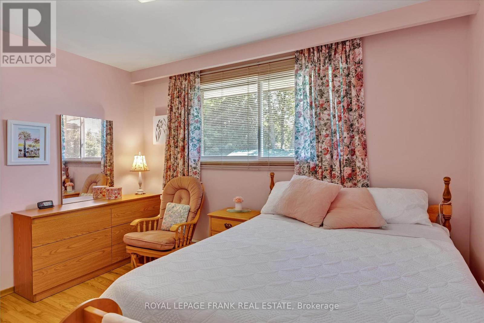 110 Greenhill Drive, Peterborough West (Central), Ontario  K9J 6E4 - Photo 14 - X12247291