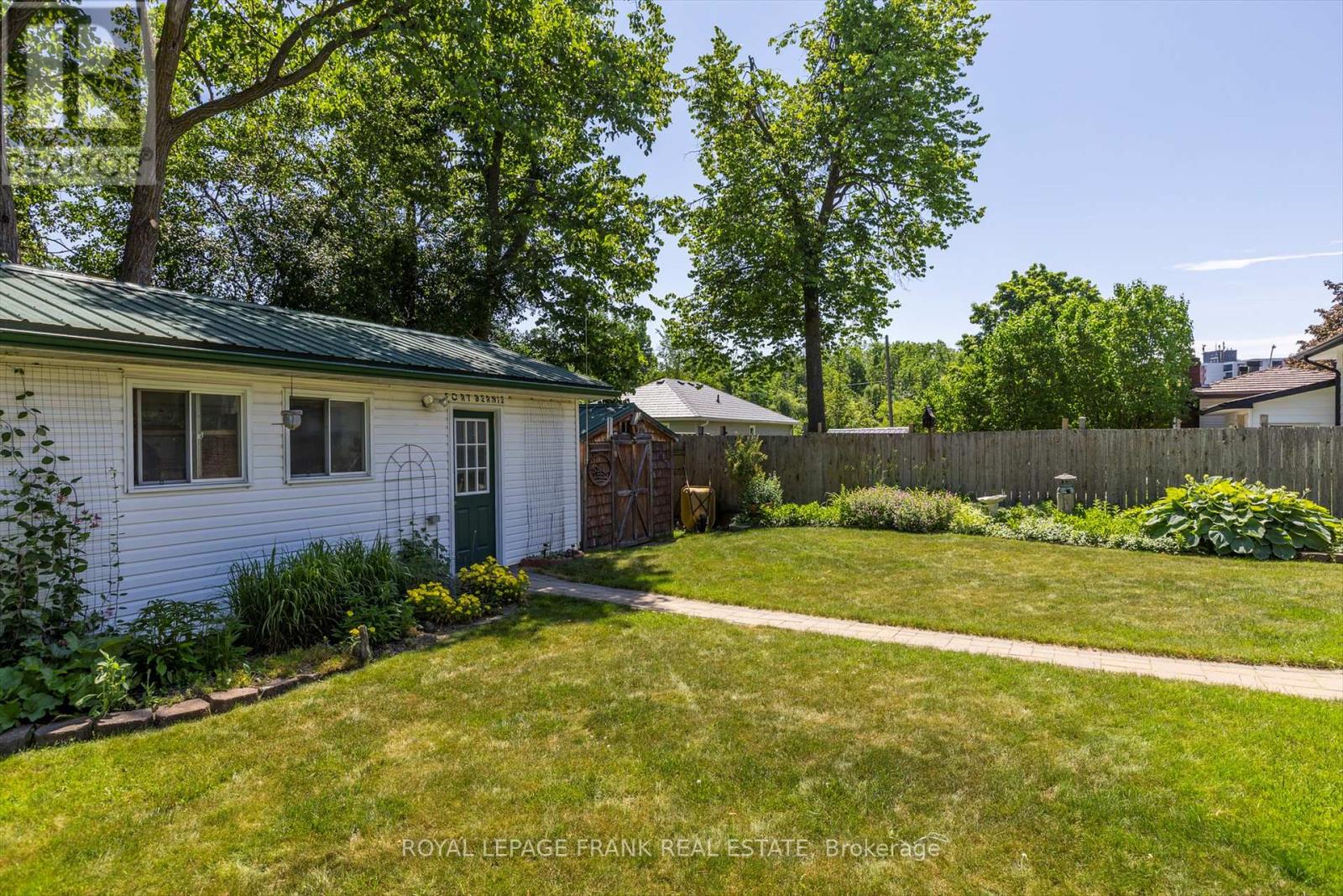 110 Greenhill Drive, Peterborough West (Central), Ontario  K9J 6E4 - Photo 38 - X12247291