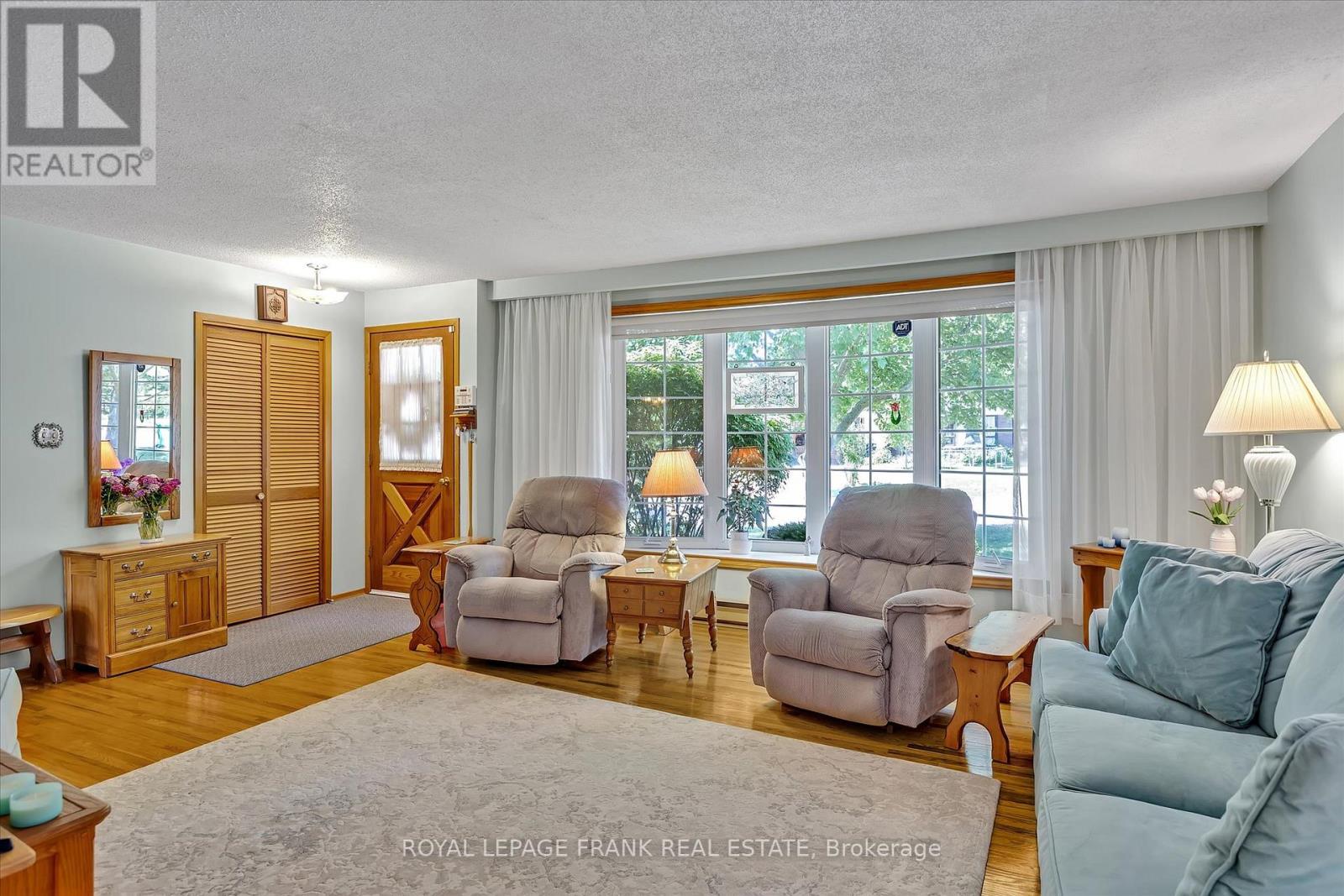 110 Greenhill Drive, Peterborough West (Central), Ontario  K9J 6E4 - Photo 5 - X12247291