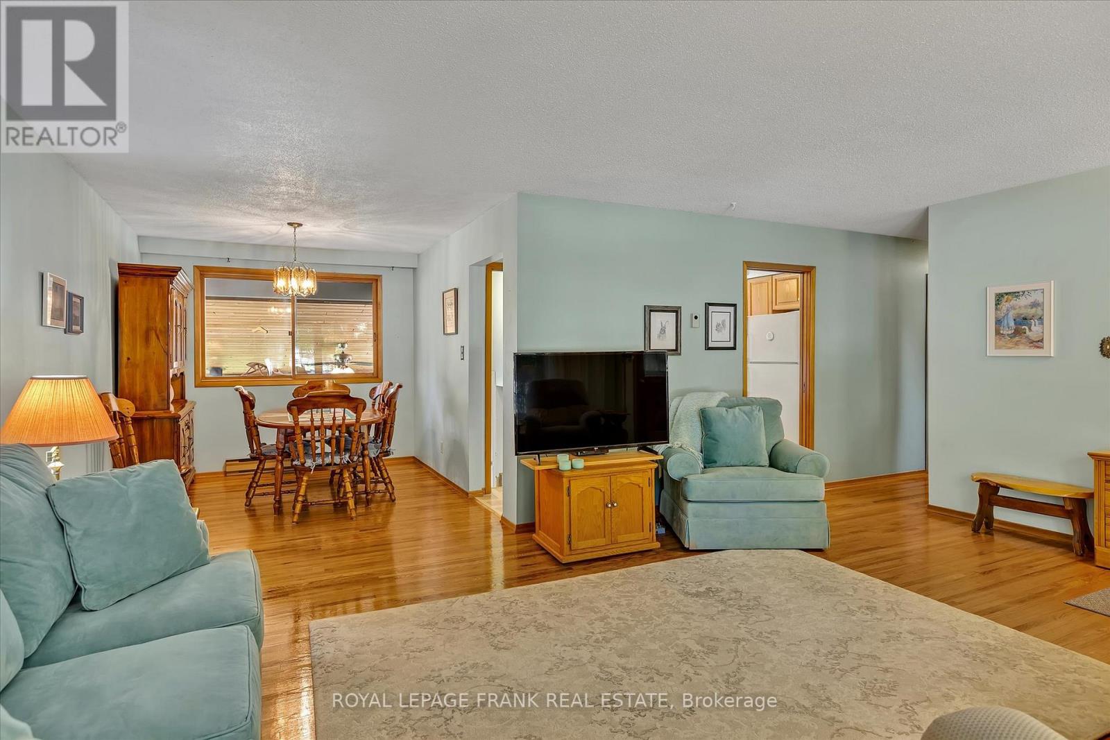 110 Greenhill Drive, Peterborough West (Central), Ontario  K9J 6E4 - Photo 6 - X12247291