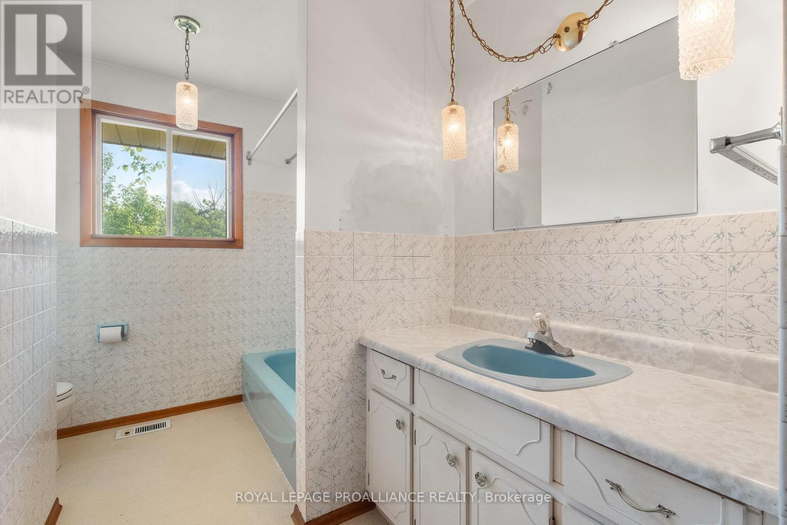42 Elizabeth Street, Trent Hills (Hastings), Ontario  K0L 1Y0 - Photo 18 - X12247482