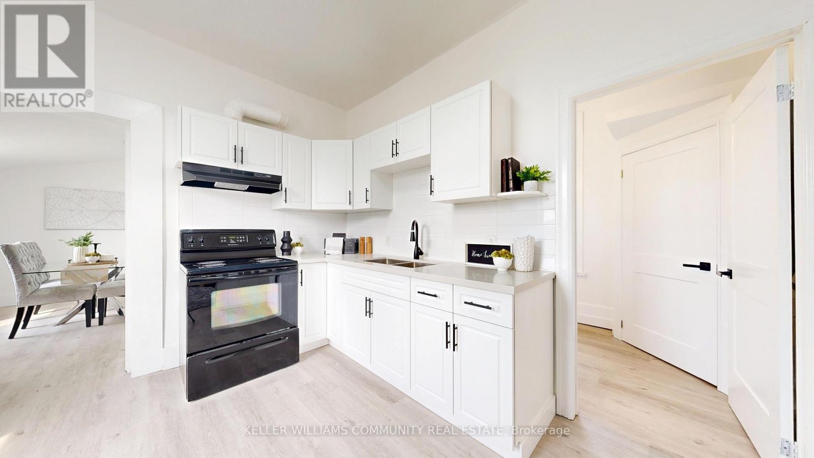 147 Park Place, Peterborough Central (South), Ontario  K9J 3V8 - Photo 11 - X12247507