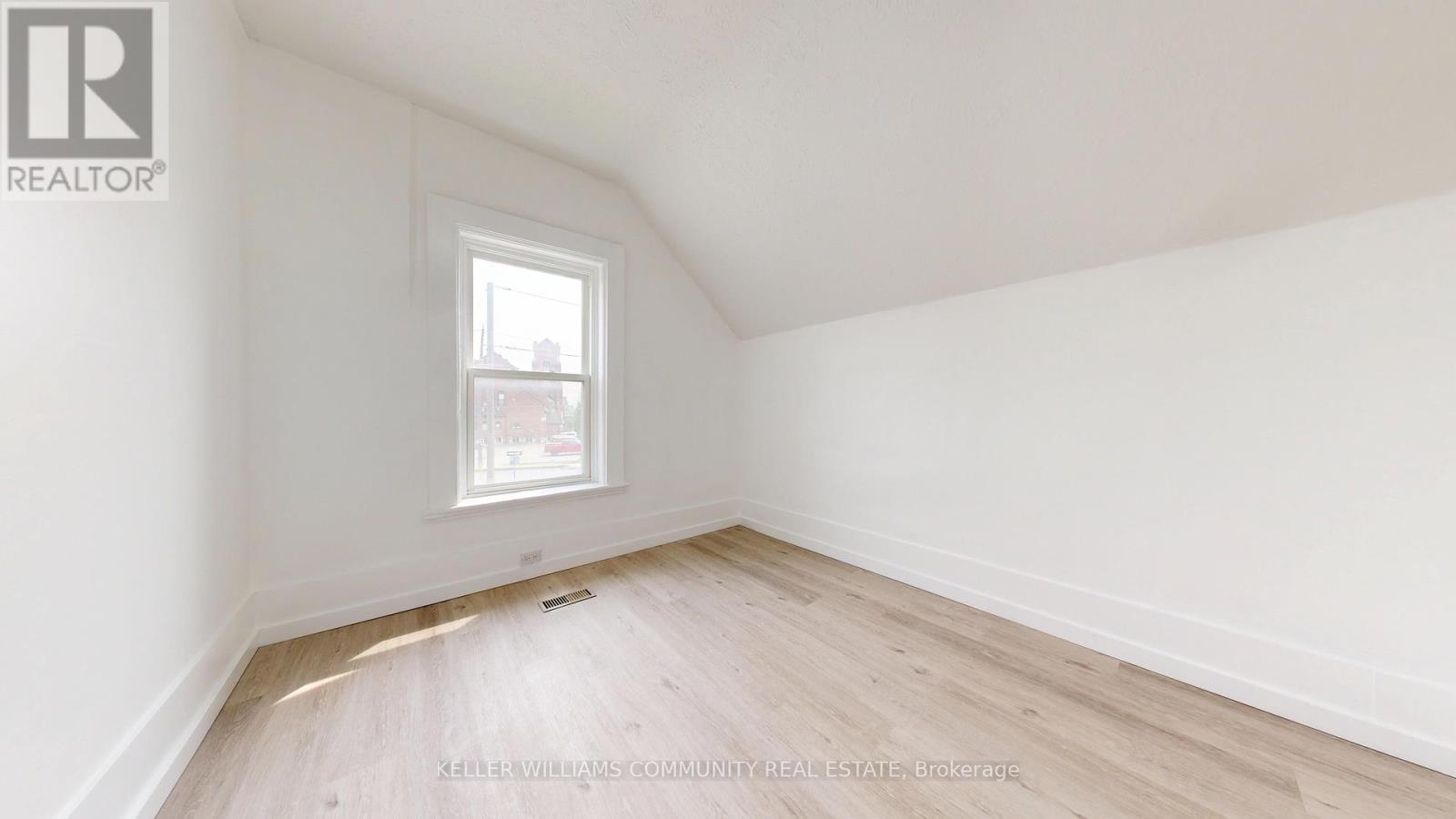 147 Park Place, Peterborough Central (South), Ontario  K9J 3V8 - Photo 27 - X12247507