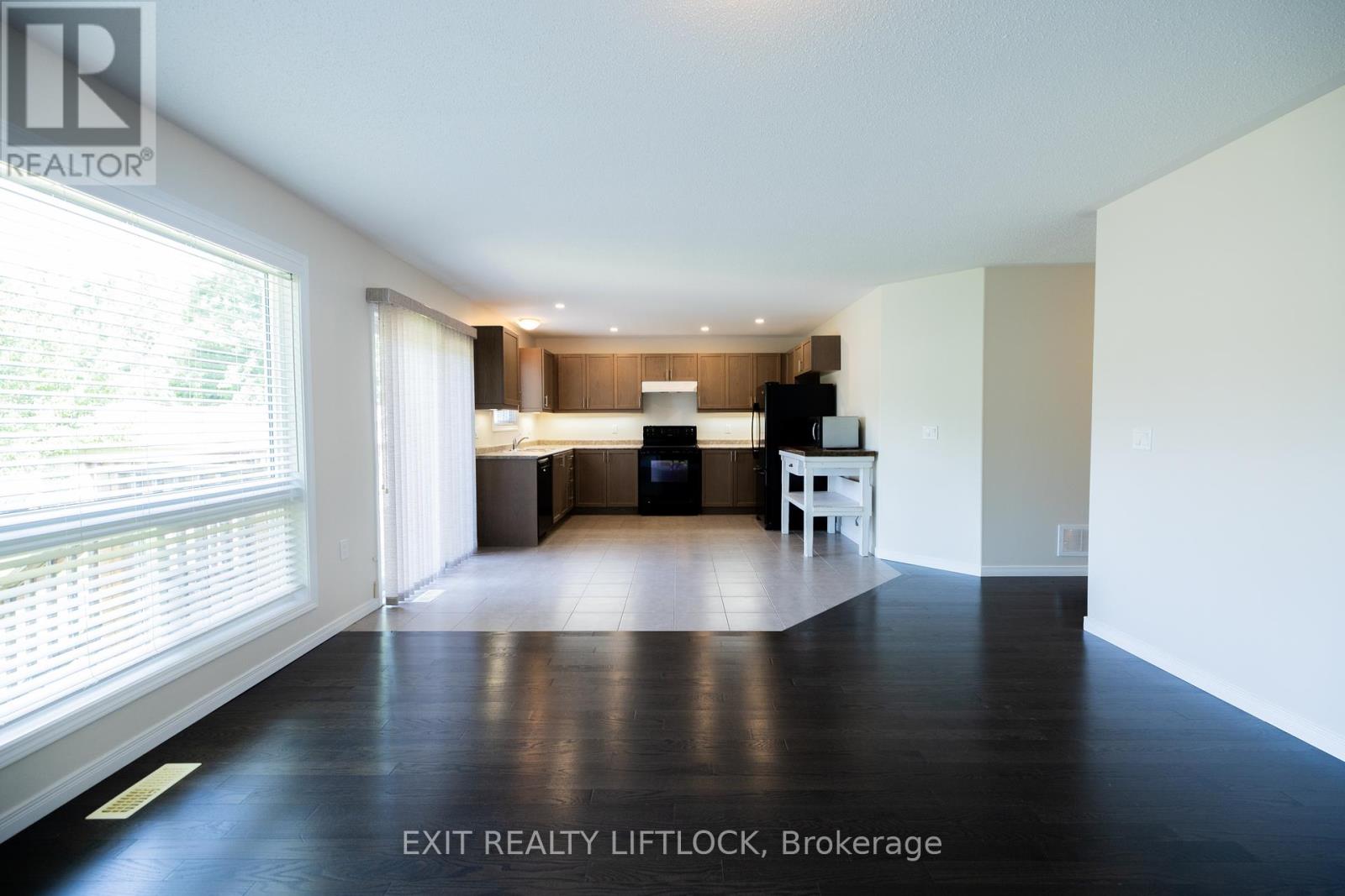63 Summer Lane, Selwyn, Ontario  K9L 0G4 - Photo 10 - X12247539