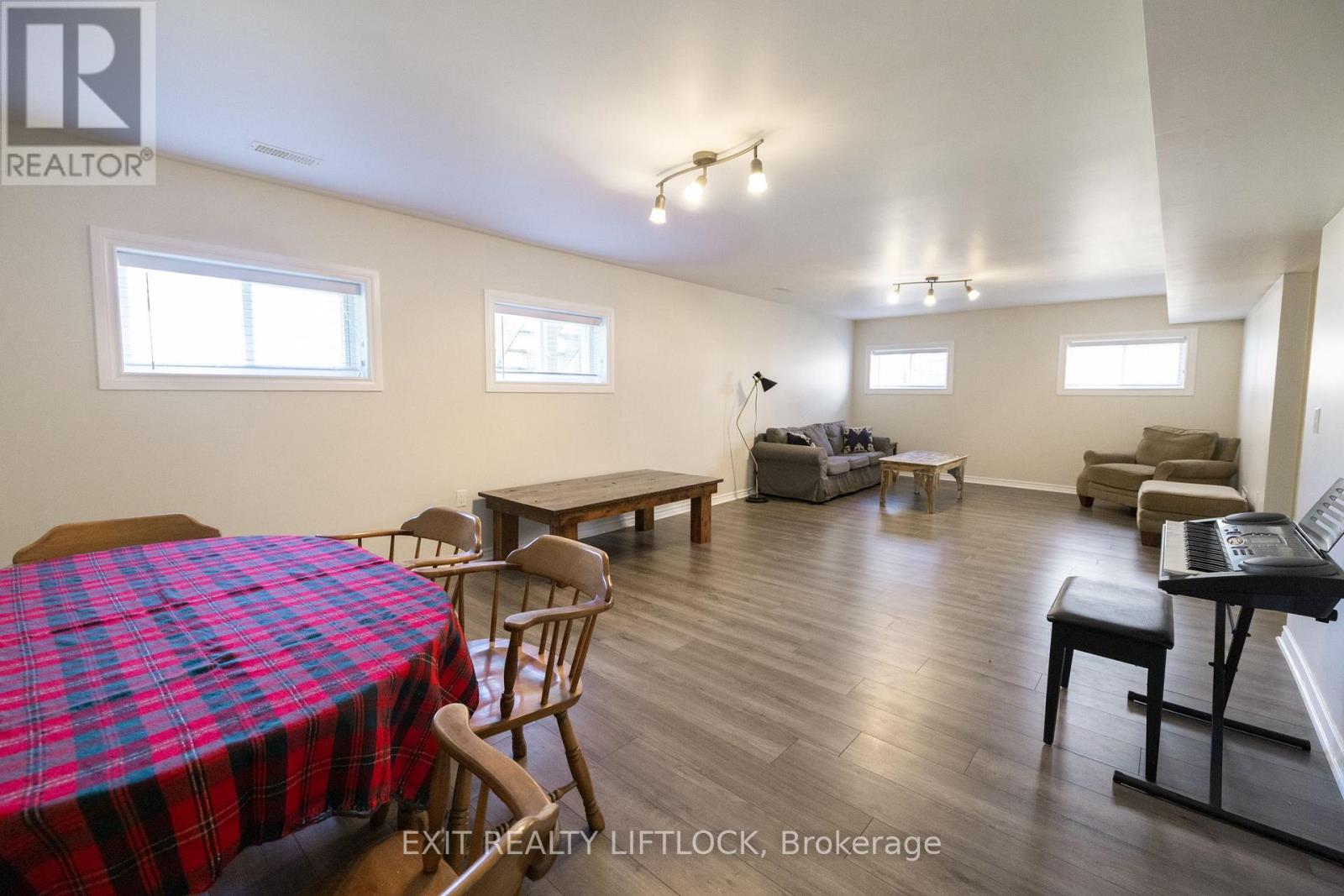63 Summer Lane, Selwyn, Ontario  K9L 0G4 - Photo 35 - X12247539