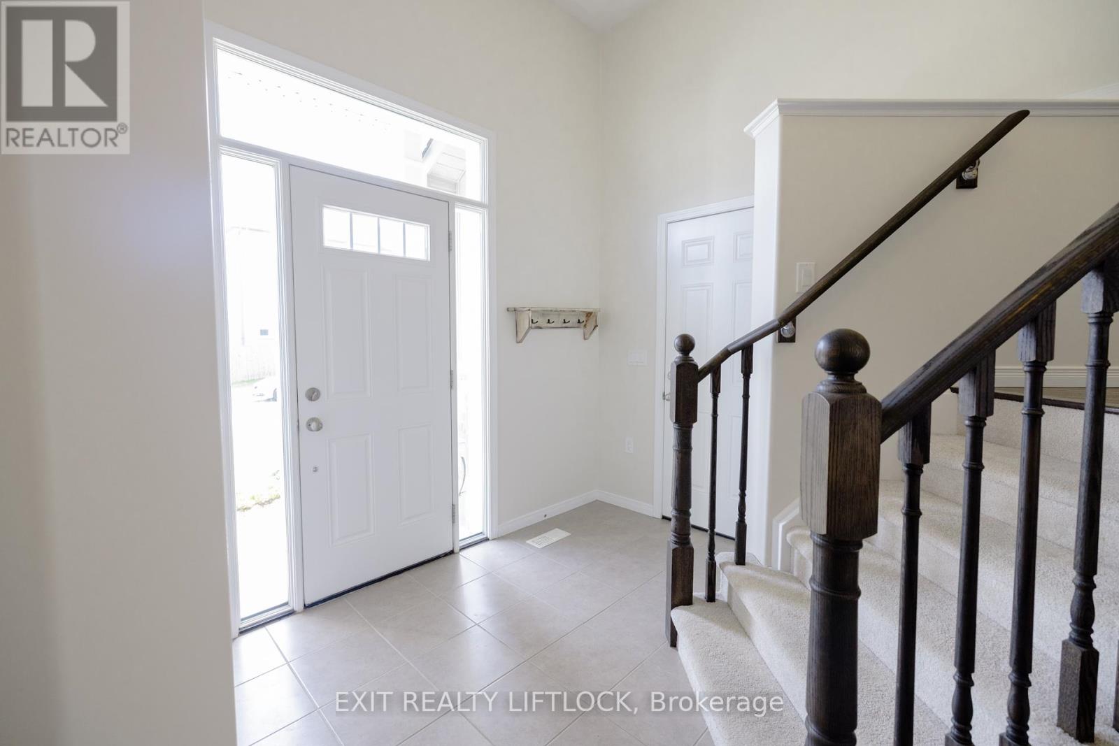 63 Summer Lane, Selwyn, Ontario  K9L 0G4 - Photo 5 - X12247539