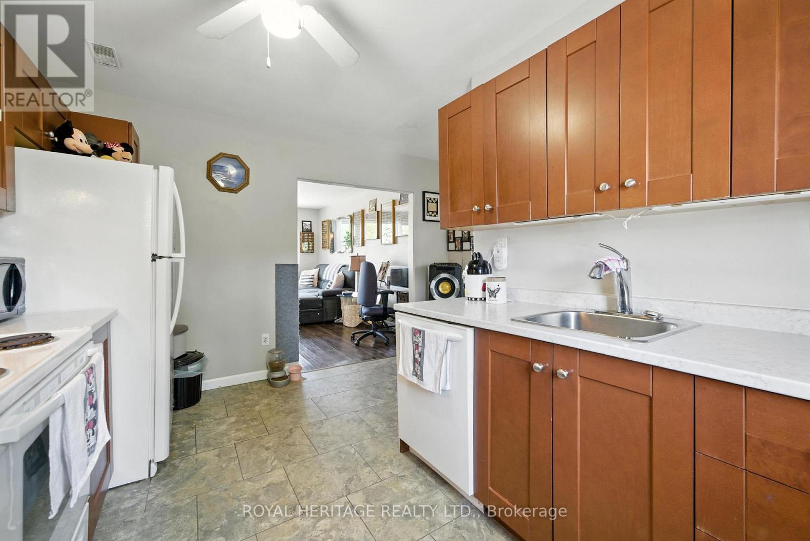 713 Maryland Avenue, Peterborough Central (South), Ontario  K9J 4P5 - Photo 30 - X12247749