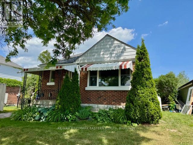 1110 Hayes Street, Peterborough Central (South), Ontario  K9J 5S8 - Photo 1 - X12248043