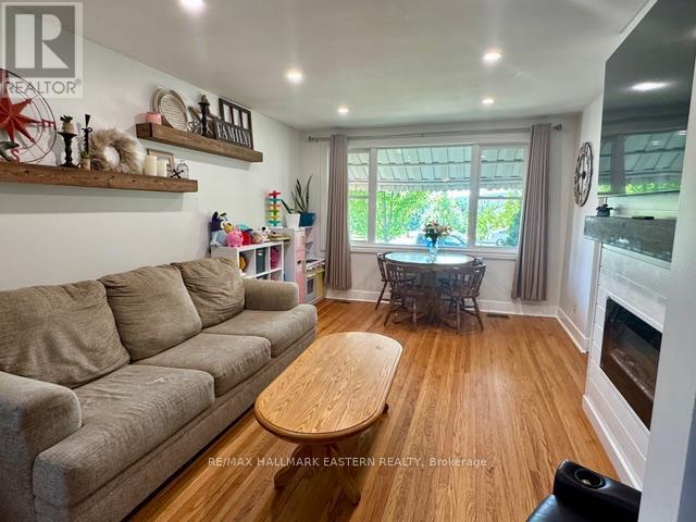 1110 Hayes Street, Peterborough Central (South), Ontario  K9J 5S8 - Photo 6 - X12248043