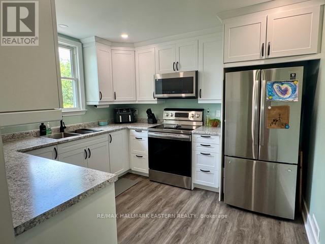 1110 Hayes Street, Peterborough Central (South), Ontario  K9J 5S8 - Photo 7 - X12248043