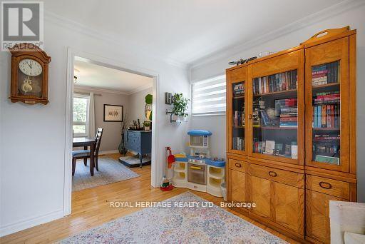693 Hawley Street, Peterborough South (West), Ontario  K9J 4C7 - Photo 12 - X12248014