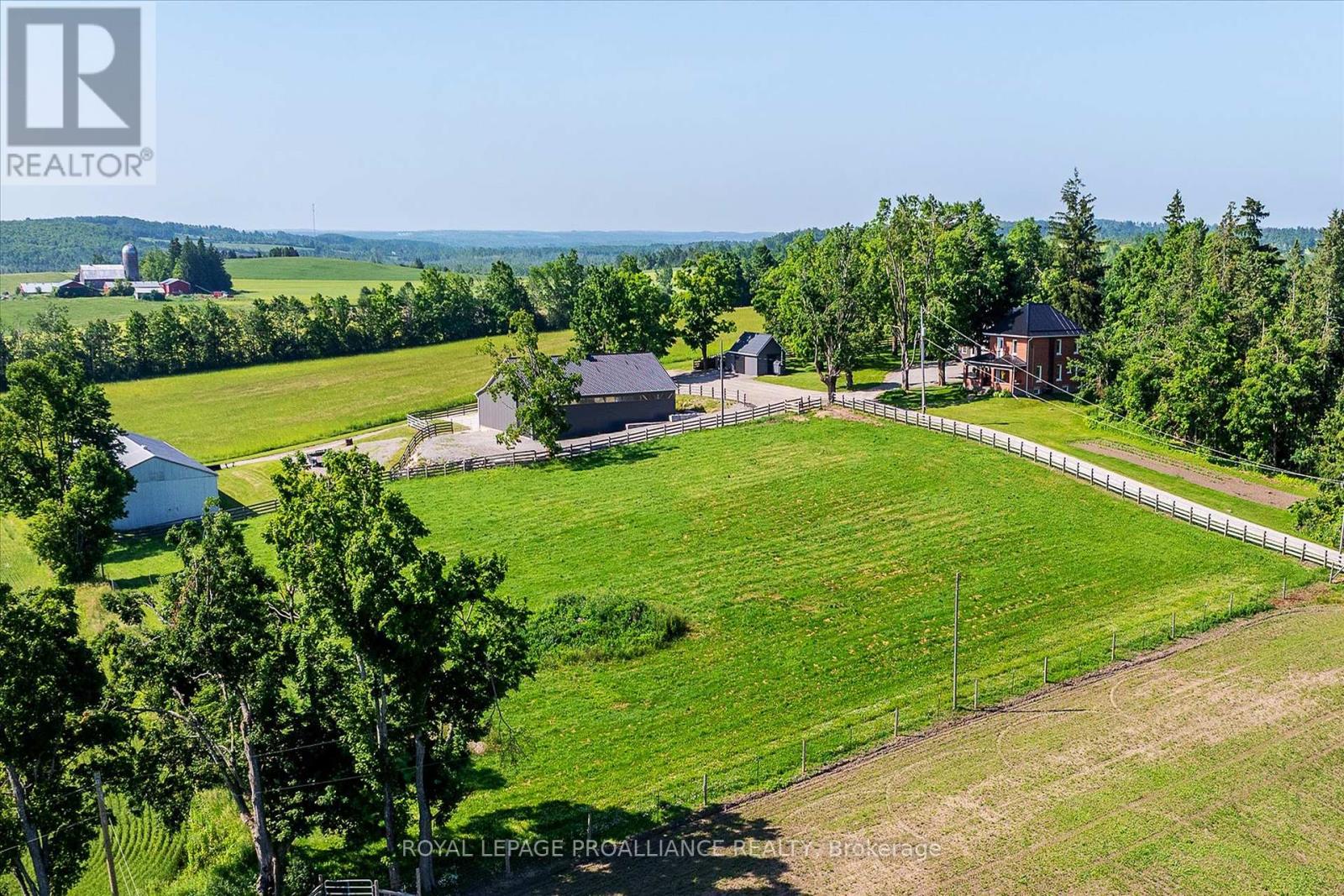 831 Bland Line, Cavan Monaghan (Cavan Twp), Ontario  L0A 1C0 - Photo 2 - X12248189