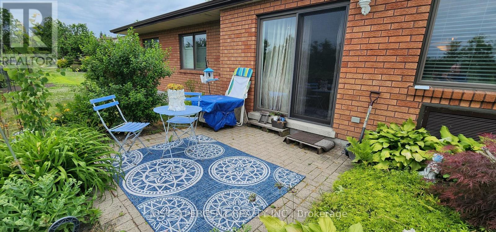 26 - 36 Champlain Crescent, Peterborough North (University Heights), Ontario  K9L 1T1 - Photo 37 - X12248568