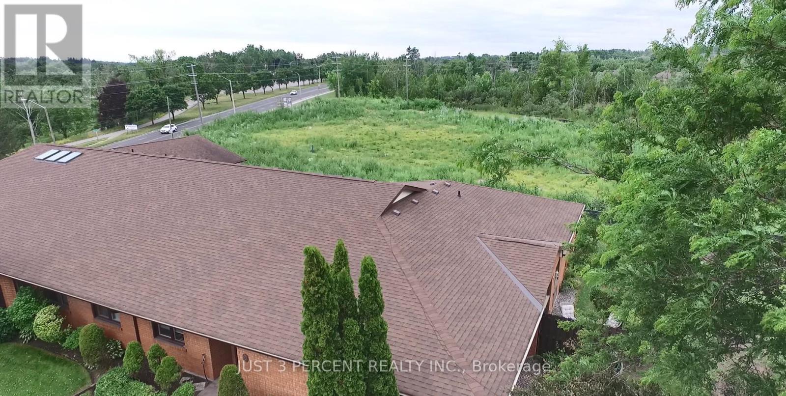 26 - 36 Champlain Crescent, Peterborough North (University Heights), Ontario  K9L 1T1 - Photo 48 - X12248568
