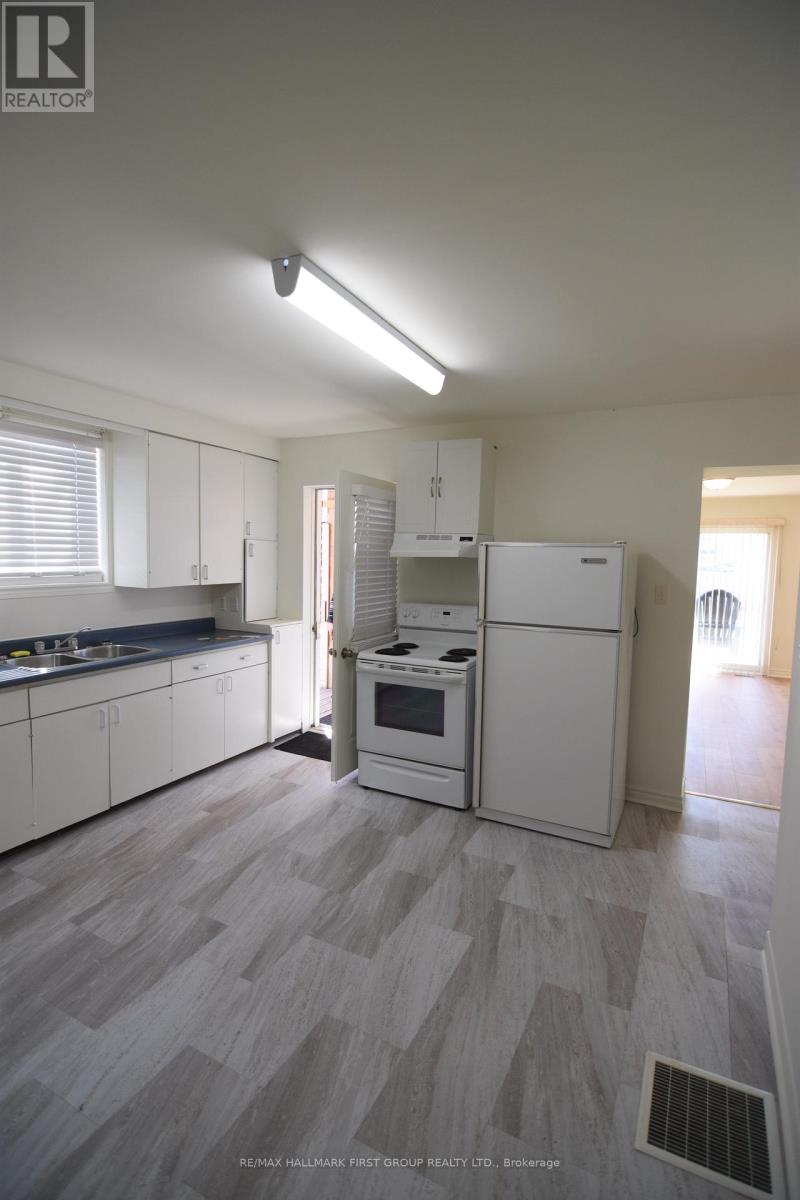 Main - 509 Parnell Street, Peterborough Central (South), Ontario  K9J 4J3 - Photo 1 - X12248556