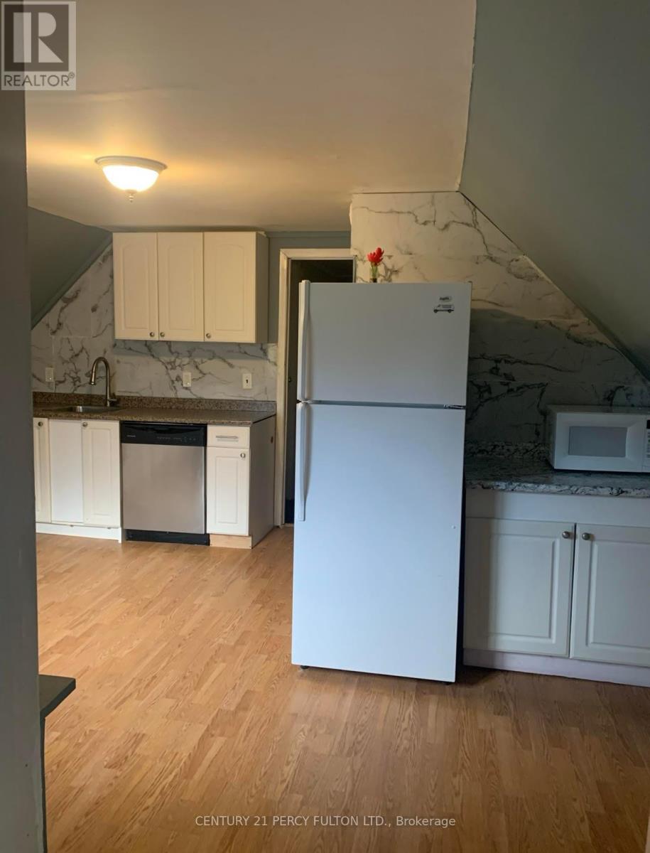 541 Aylmer Street N, Peterborough Central (North), Ontario  K9H 3W6 - Photo 23 - X12248721