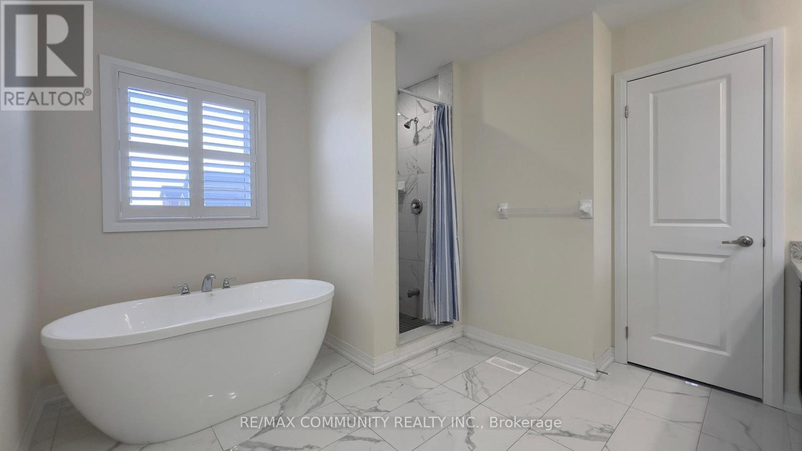 14 Lamb Avenue, Kawartha Lakes (Lindsay), Ontario  K9V 0J3 - Photo 20 - X12248789