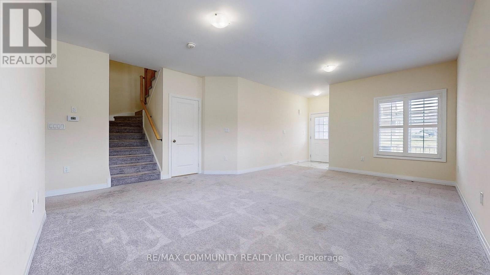 14 Lamb Avenue, Kawartha Lakes (Lindsay), Ontario  K9V 0J3 - Photo 4 - X12248789