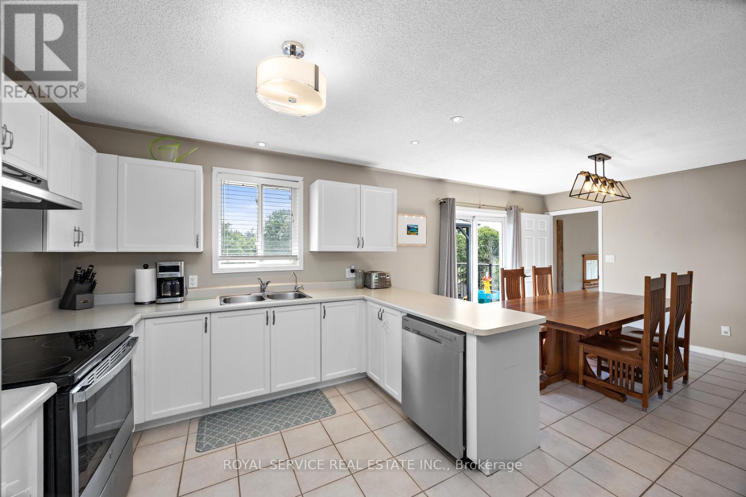922 Bensfort Heights, Otonabee-South Monaghan, Ontario  K0L 1B0 - Photo 12 - X12248871