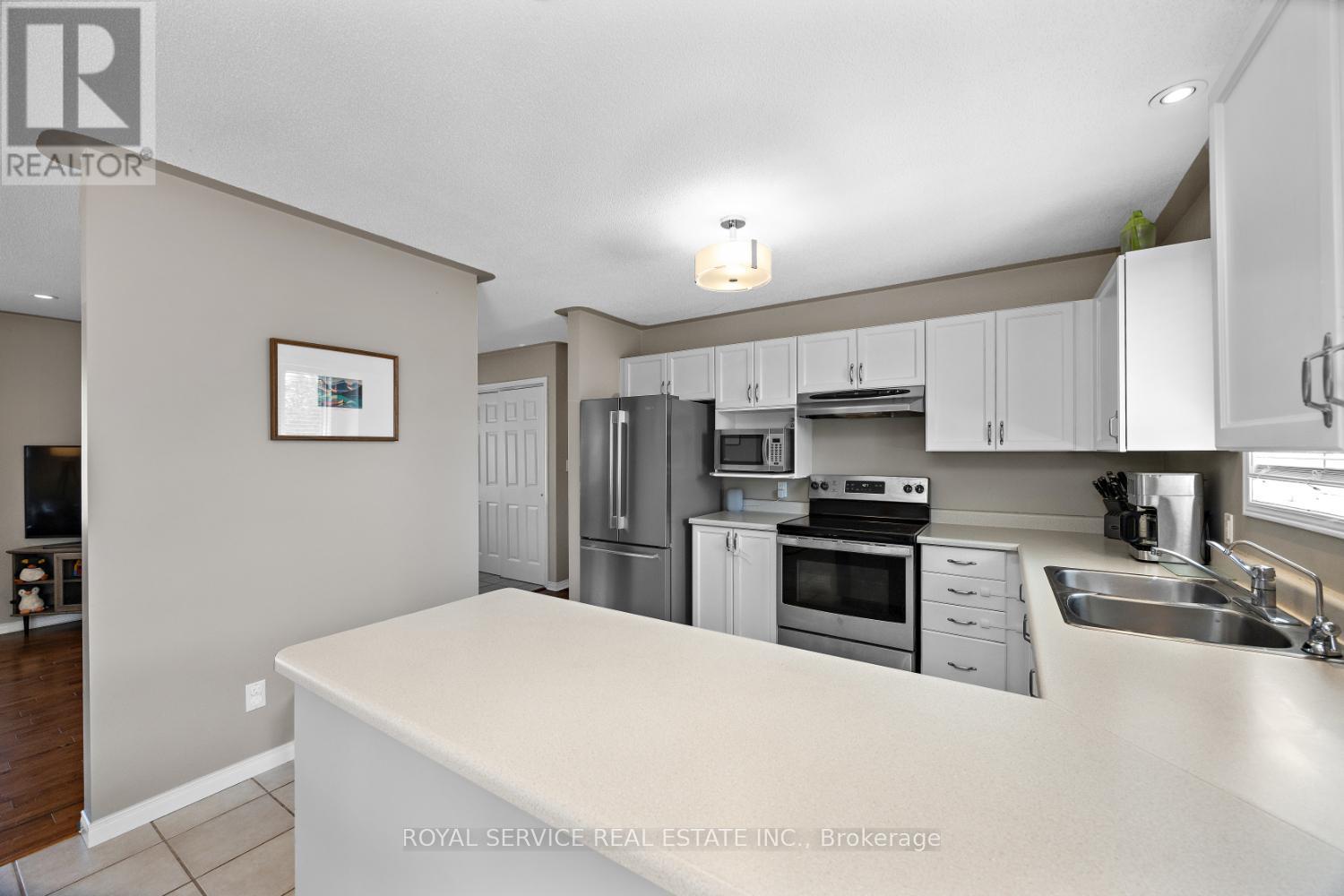 922 Bensfort Heights, Otonabee-South Monaghan, Ontario  K0L 1B0 - Photo 14 - X12248871