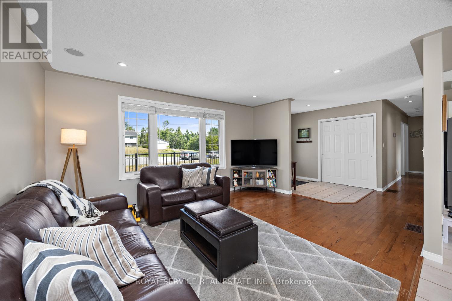 922 Bensfort Heights, Otonabee-South Monaghan, Ontario  K0L 1B0 - Photo 19 - X12248871