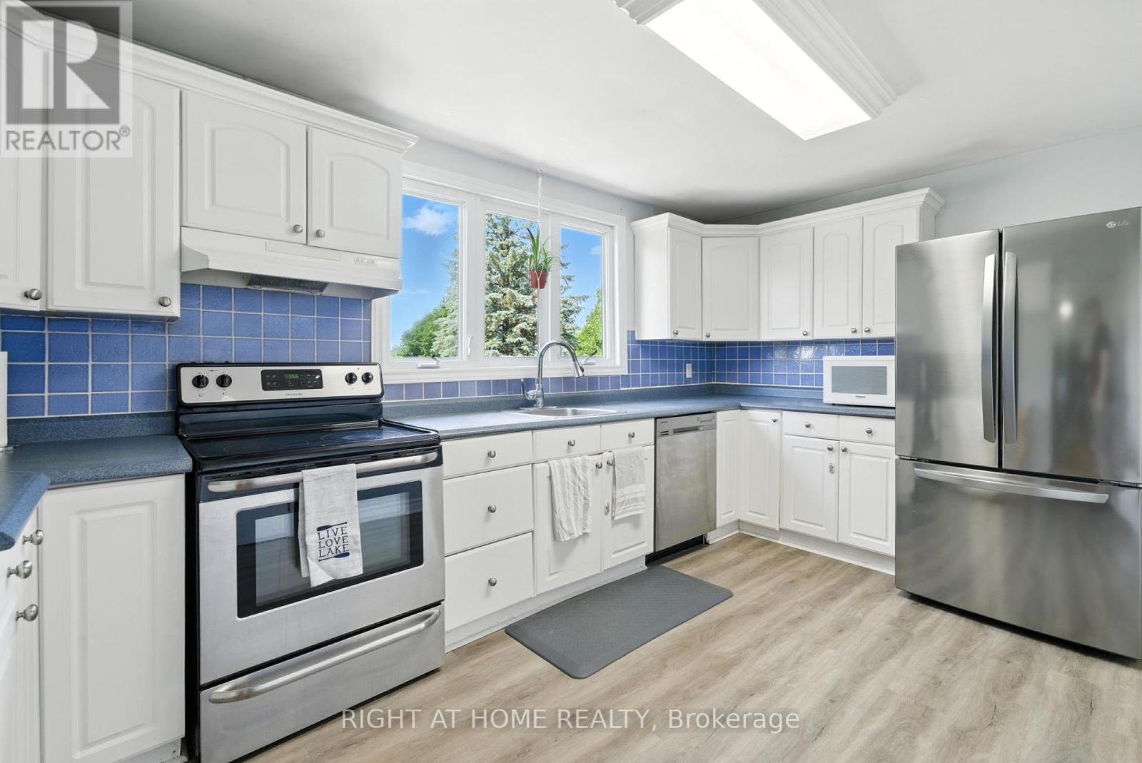 831 Kimberly Drive, Selwyn, Ontario  K0L 1T0 - Photo 10 - X12248998