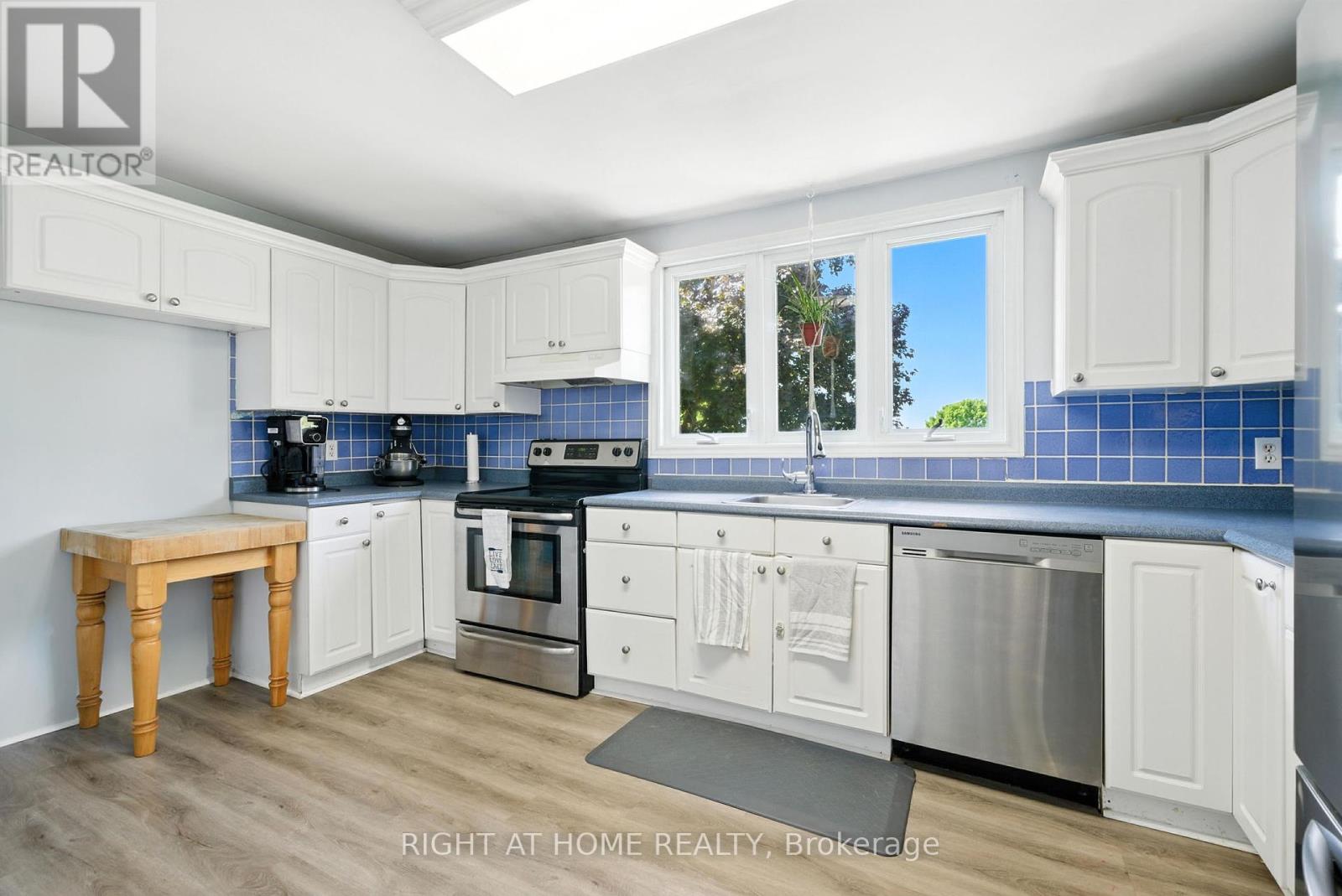 831 Kimberly Drive, Selwyn, Ontario  K0L 1T0 - Photo 11 - X12248998