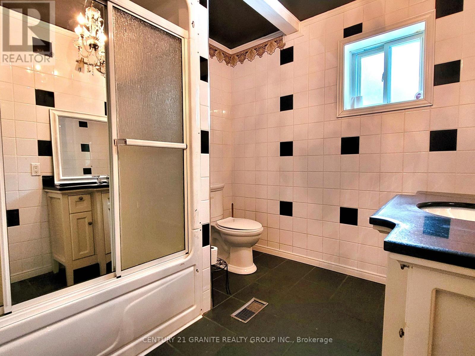 192 Circle Road, Hastings Highlands (Mcclure Ward), Ontario  K0L 1J0 - Photo 15 - X12249139