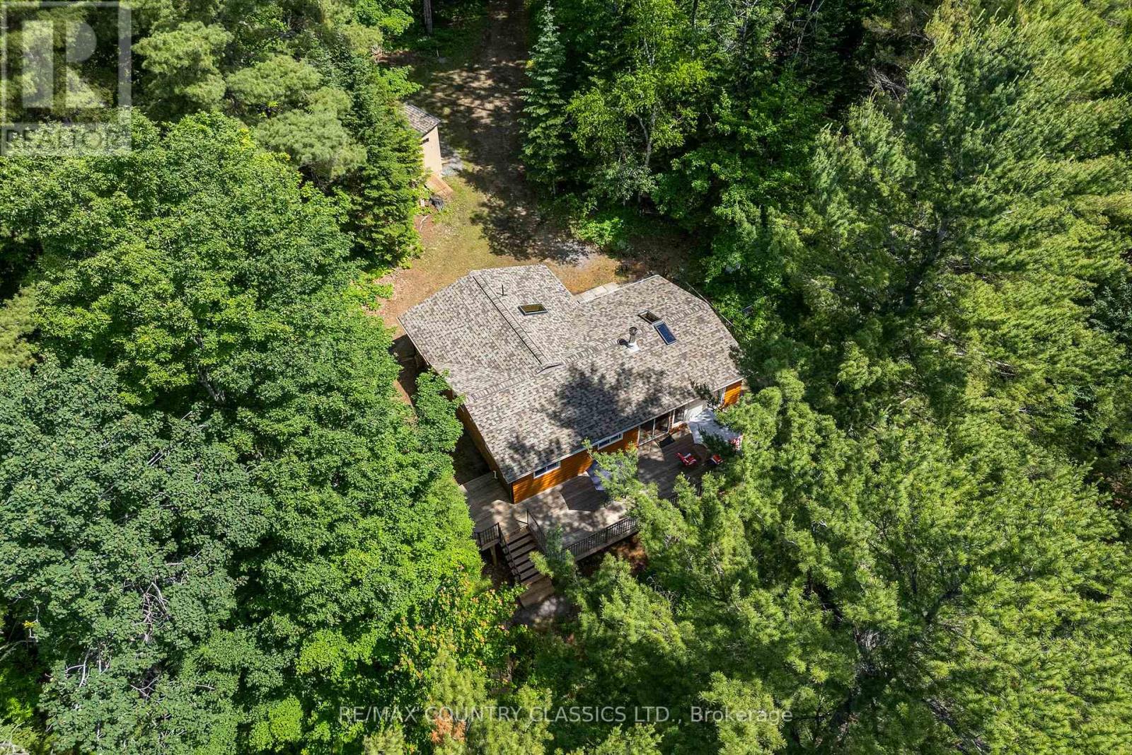 178 Jamieson Lane, Bancroft (Dungannon Ward), Ontario  K0L 2L0 - Photo 2 - X12249143