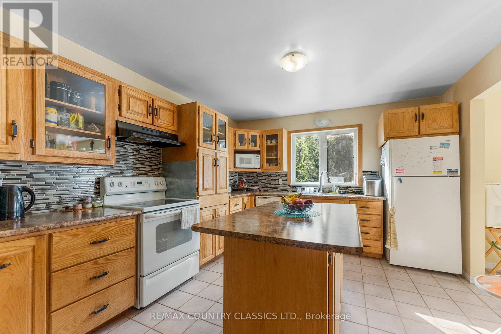 10101 Hwy 28, North Kawartha, Ontario  K0L 1A0 - Photo 15 - X12249150