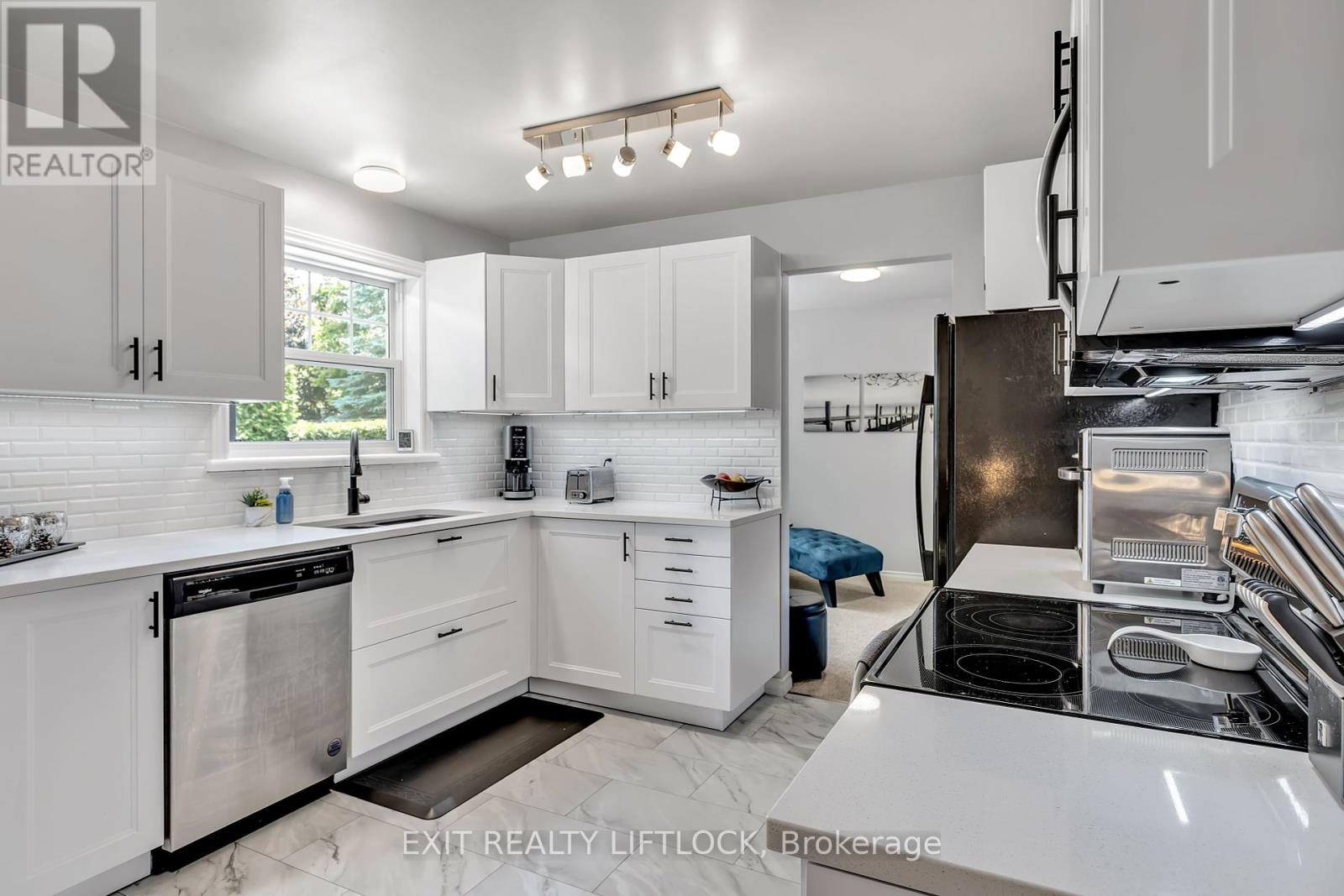 35 Keene Drive, Otonabee-South Monaghan, Ontario  K0L 2G0 - Photo 10 - X12249199