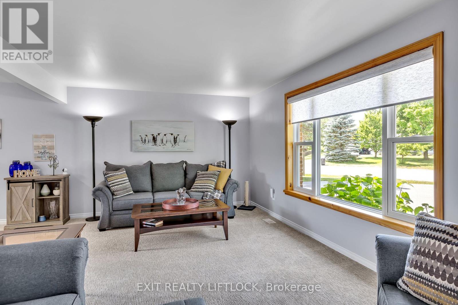 35 Keene Drive, Otonabee-South Monaghan, Ontario  K0L 2G0 - Photo 5 - X12249199
