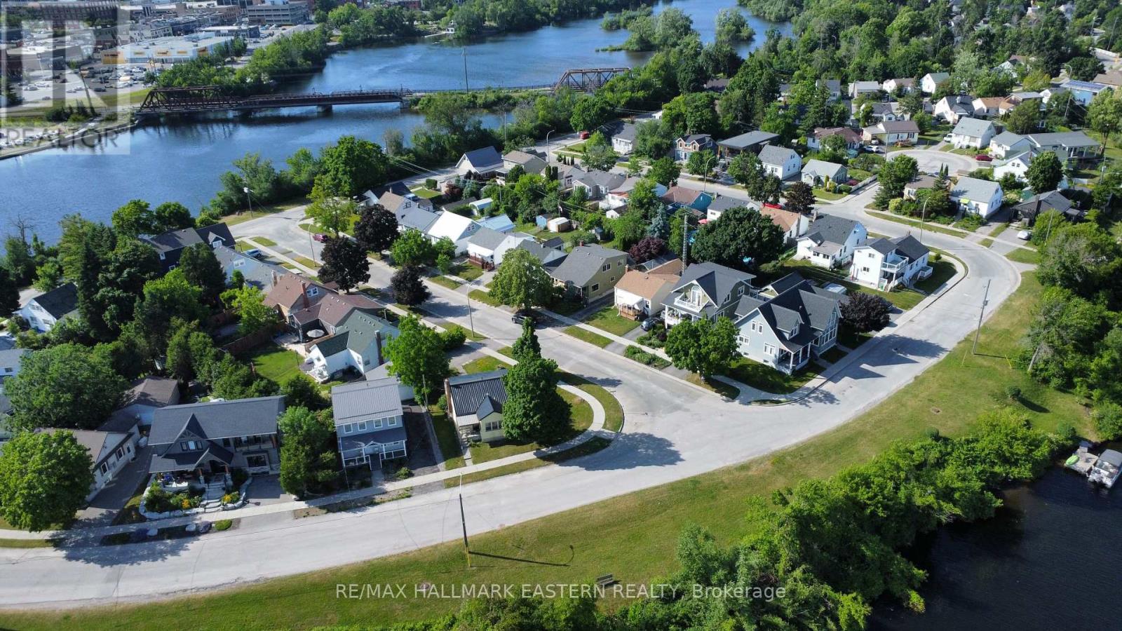 63 Edgewater Boulevard, Peterborough East (Central), Ontario  K9H 1A4 - Photo 11 - X12249278