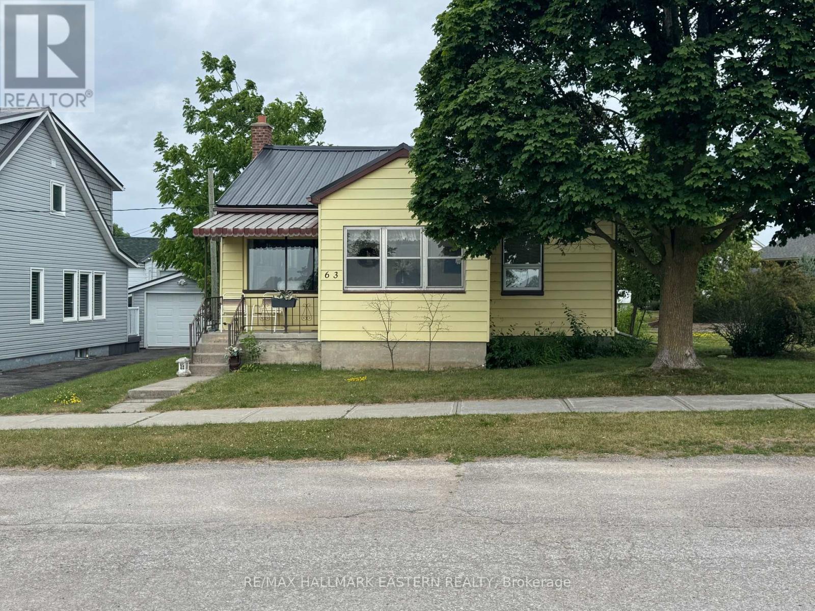 63 Edgewater Boulevard, Peterborough East (Central), Ontario  K9H 1A4 - Photo 3 - X12249278
