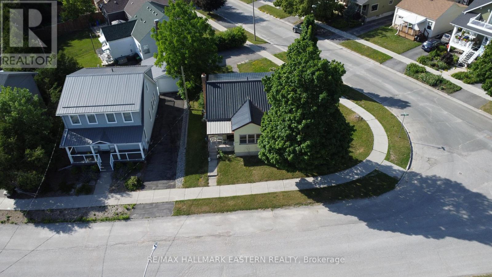 63 Edgewater Boulevard, Peterborough East (Central), Ontario  K9H 1A4 - Photo 7 - X12249278