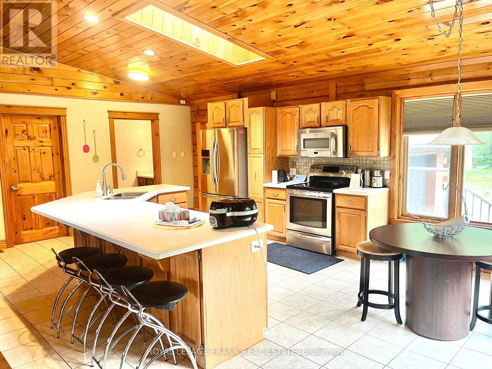 2886 Antelope Trail, Selwyn, Ontario  K0L 2H0 - Photo 11 - X12249463
