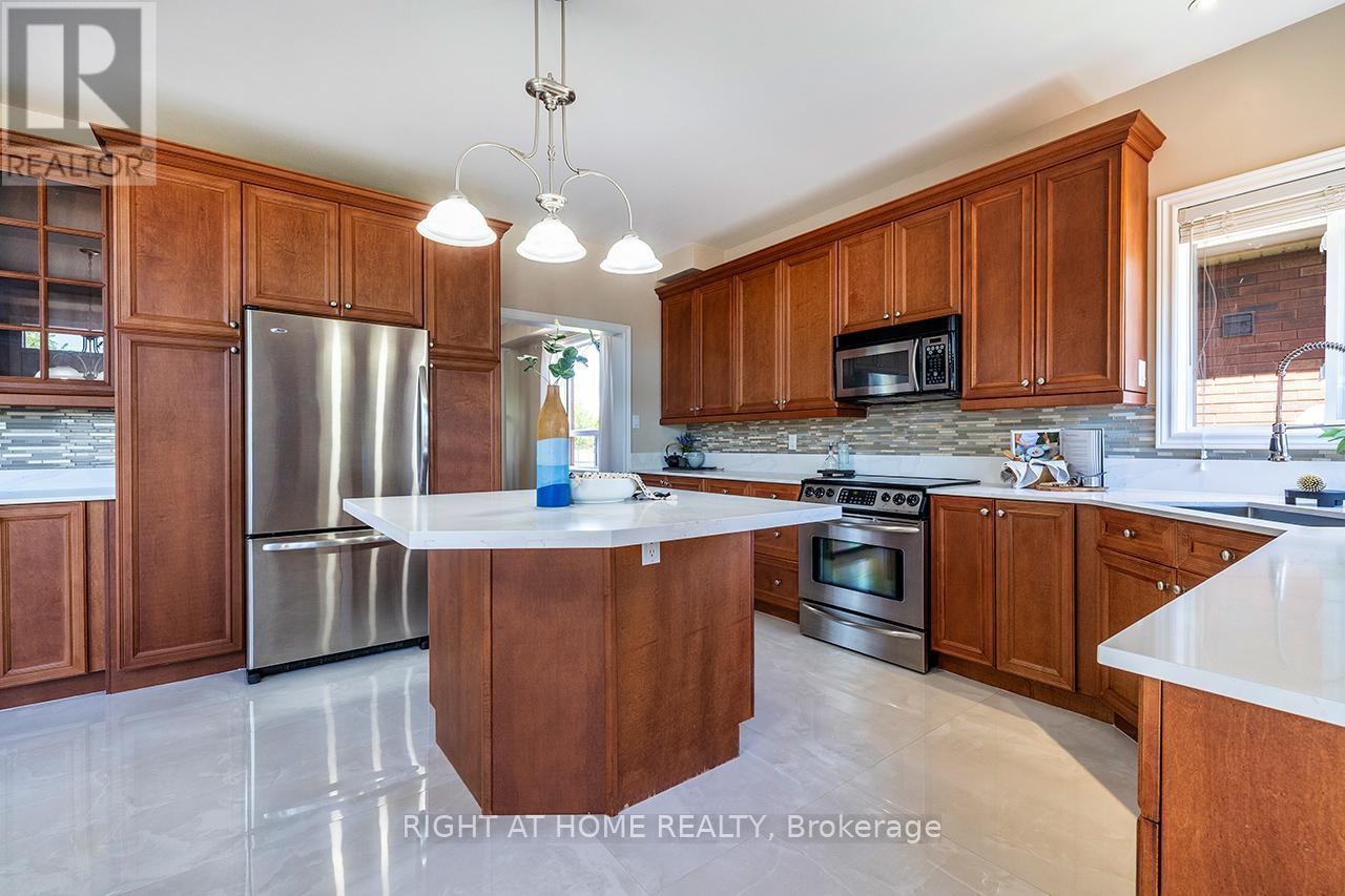148 Brookhouse Drive, Clarington (Newcastle), Ontario  L1B 1N9 - Photo 10 - E12249431