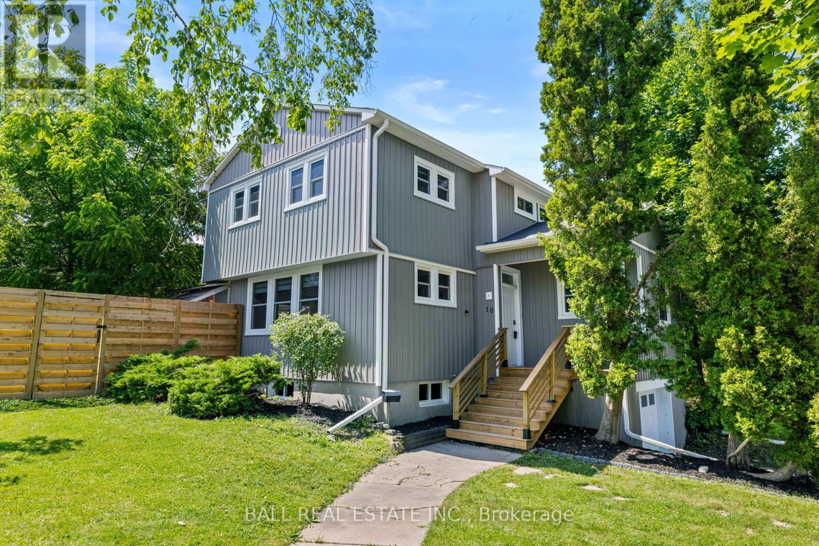 10 Anne Street, Peterborough Central (Old West End), Ontario  K9J 4S5 - Photo 2 - X12249671