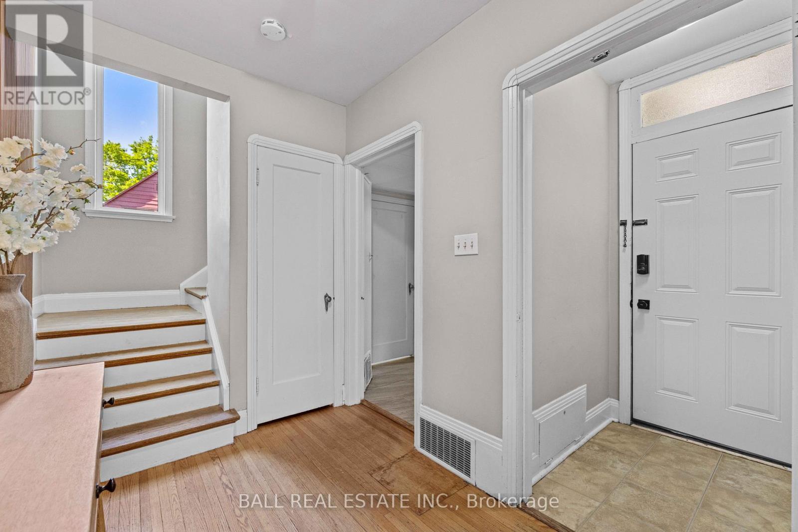 10 Anne Street, Peterborough Central (Old West End), Ontario  K9J 4S5 - Photo 33 - X12249671