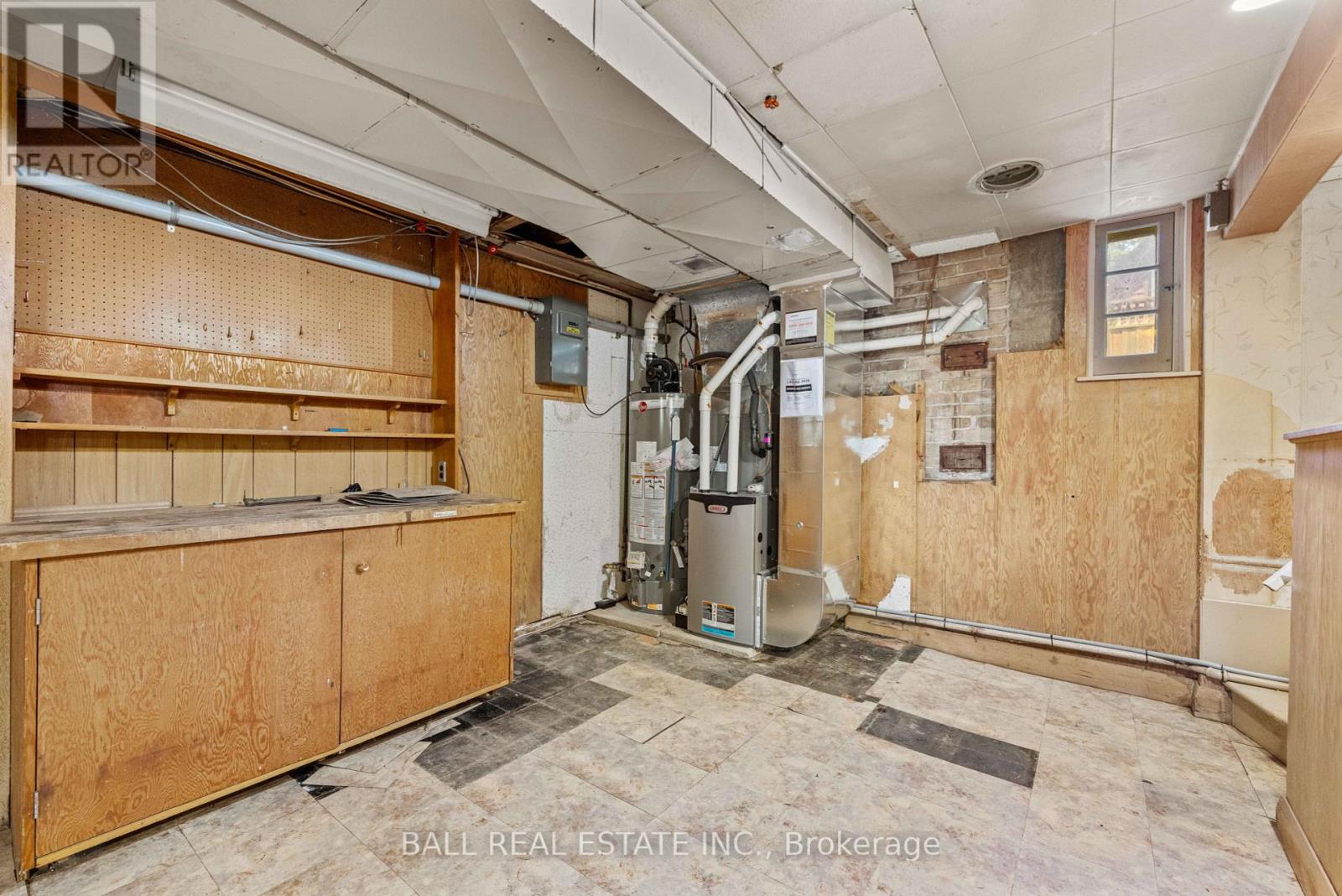 10 Anne Street, Peterborough Central (Old West End), Ontario  K9J 4S5 - Photo 34 - X12249671