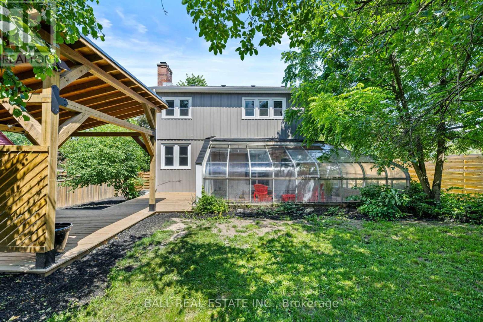 10 Anne Street, Peterborough Central (Old West End), Ontario  K9J 4S5 - Photo 5 - X12249671