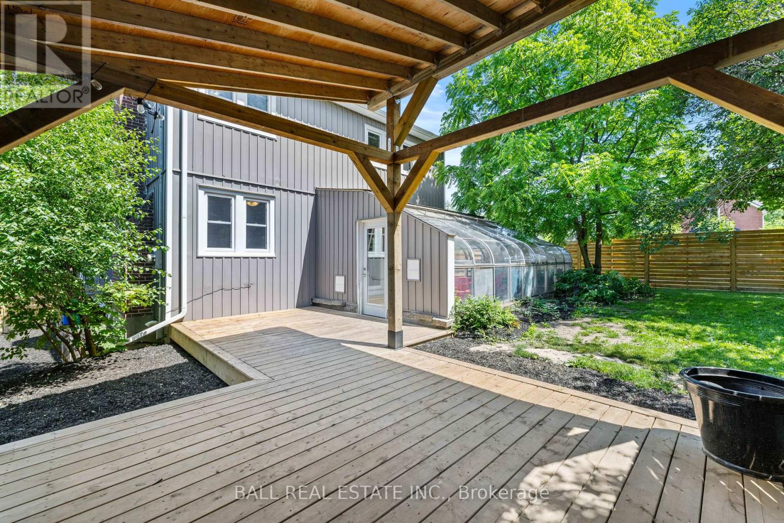 10 Anne Street, Peterborough Central (Old West End), Ontario  K9J 4S5 - Photo 9 - X12249671