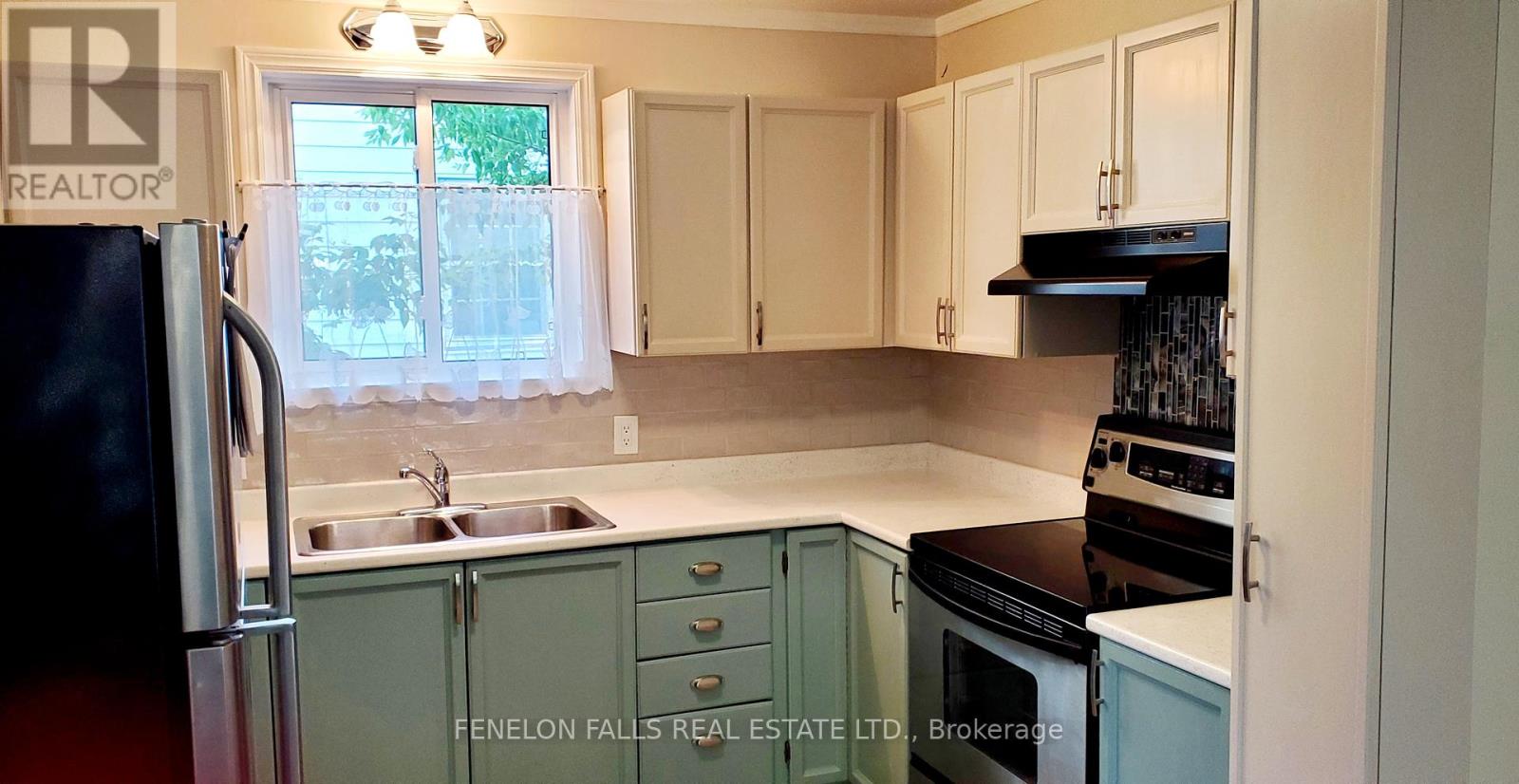 7 James Street, Kawartha Lakes (Lindsay), Ontario  K9V 3B3 - Photo 7 - X12249686