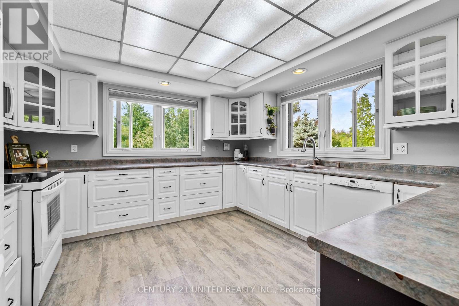 310 Viner Line, Selwyn, Ontario  K0L 1T0 - Photo 9 - X12249893