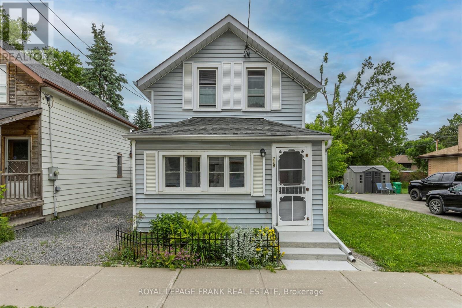 715 Chamberlain Street, Peterborough Central (South), Ontario  K9J 4M2 - Photo 1 - X12250113