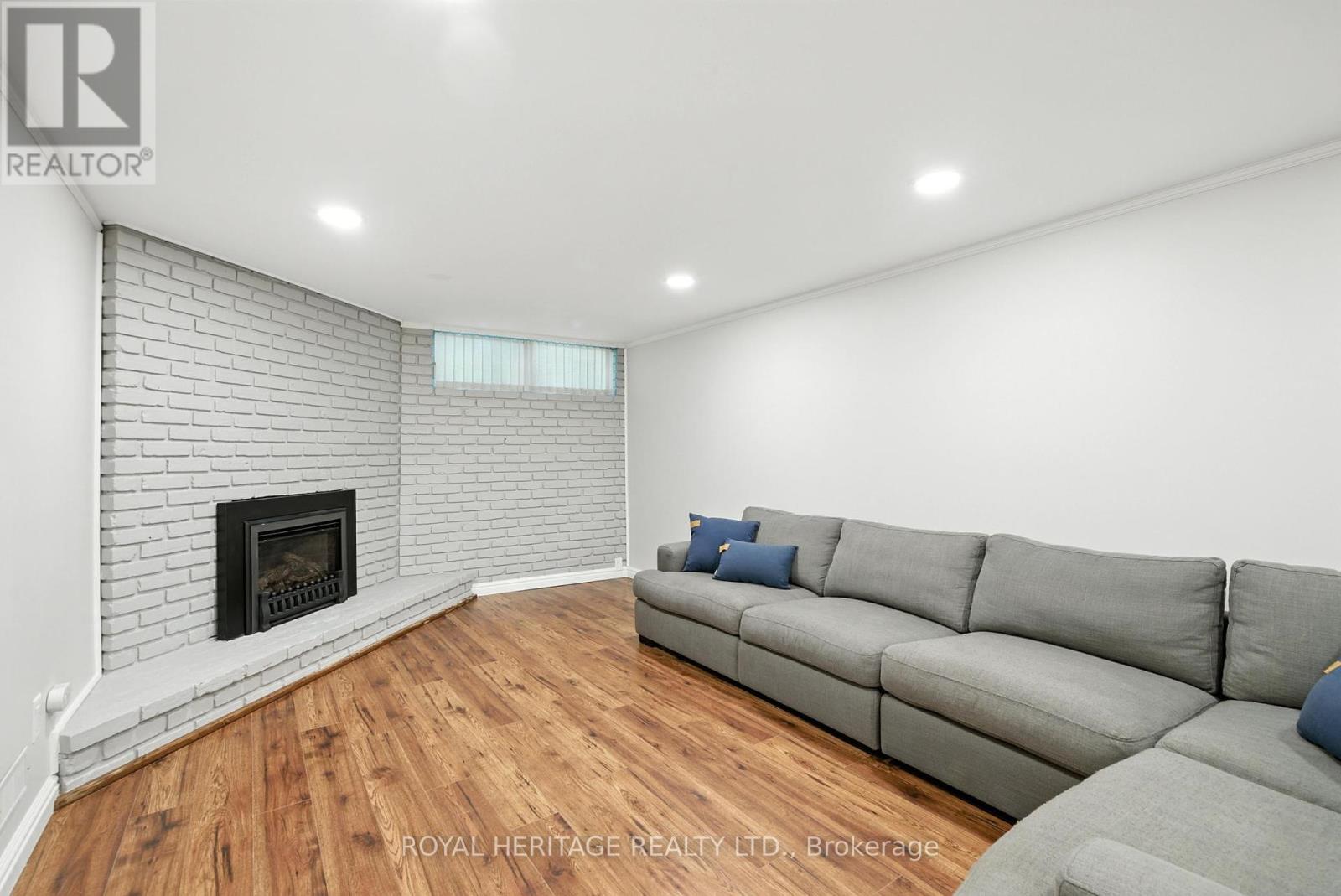 927 Northminster Avenue, Peterborough North (South), Ontario  K9H 6H7 - Photo 30 - X12250427