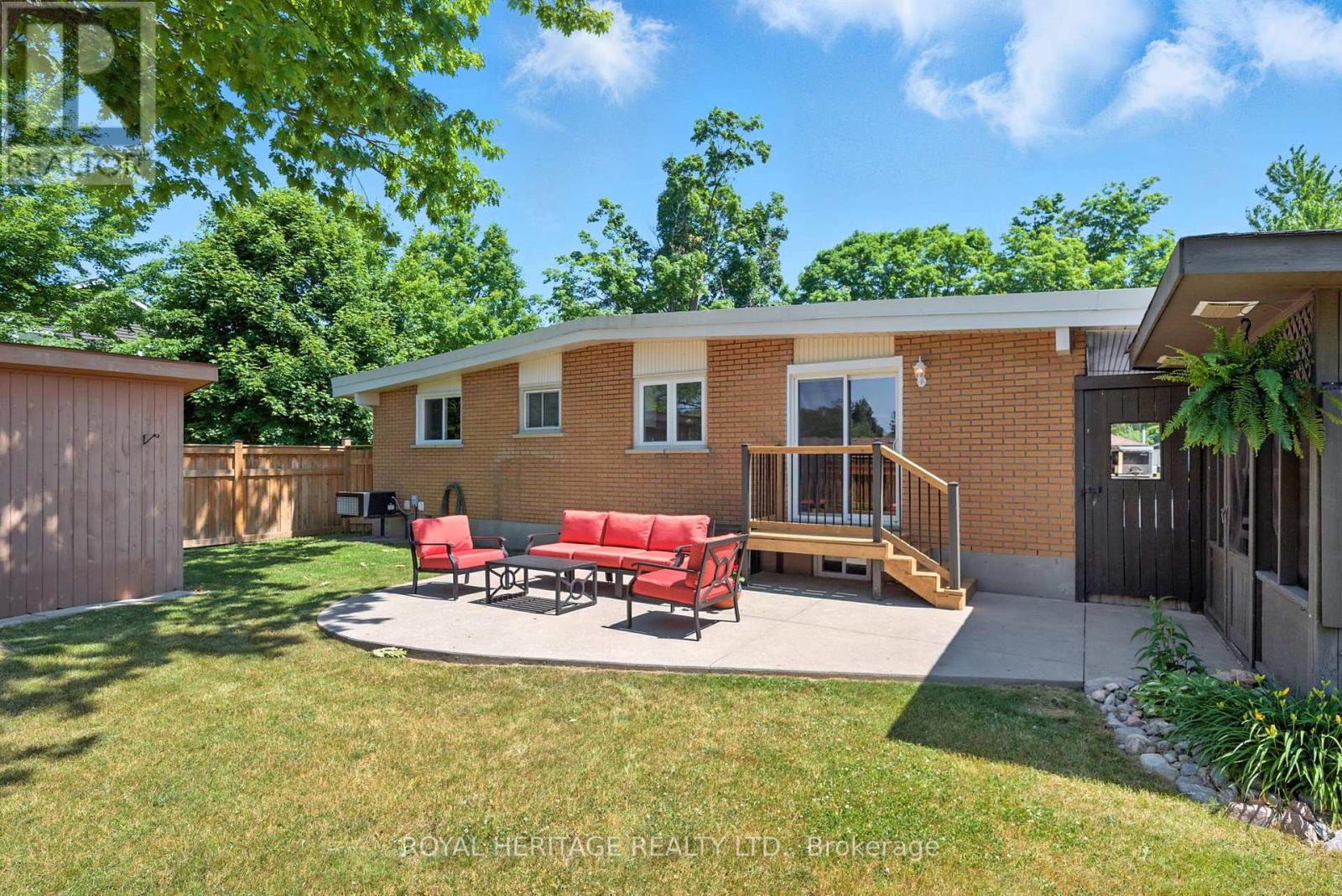 927 Northminster Avenue, Peterborough North (South), Ontario  K9H 6H7 - Photo 38 - X12250427